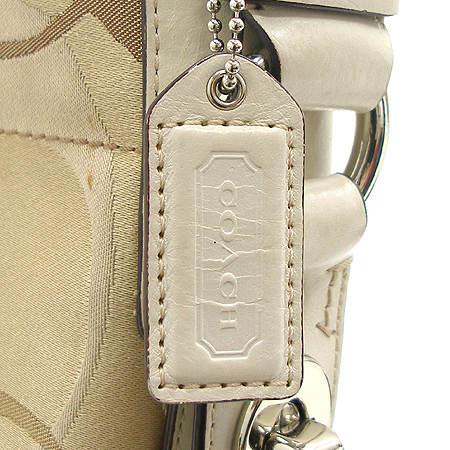 Coach(��ġ) �ñ׳��� ��Ʈ��� ȣ�� ����� �̹���4 - ���̺��� �߰���ǰ