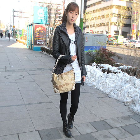 Coach(��ġ) �ñ׳��� ��Ʈ��� ȣ�� ����� �̹���6 - ���̺��� �߰���ǰ
