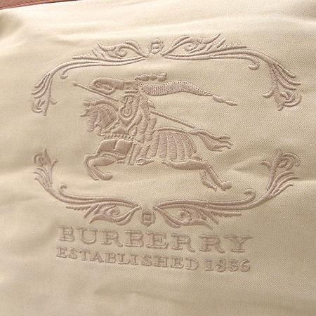 Burberry(������) ���μ� �ΰ� �к긯 ��Ʈ�� �̹���3 - ���̺��� �߰���ǰ