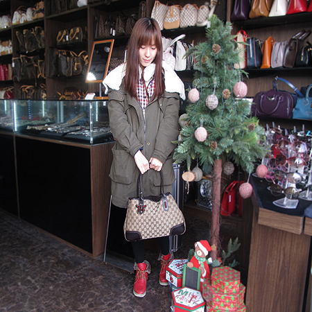Gucci(����) 163805 GG�ΰ� �ڰ��� ������� ����� [�б�������] �̹���6 - ���̺��� �߰���ǰ