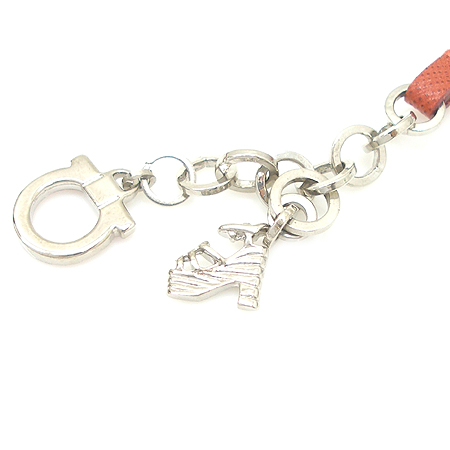 Ferragamo(��󰡸�) 22 5079 ��ġ�� ��� �ڵ��� �� �̹���4 - ���̺��� �߰���ǰ