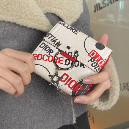 Dior(ũ����î���) �ΰ� �к긯 ������ �̹���6 - ���̺��� �߰���ǰ