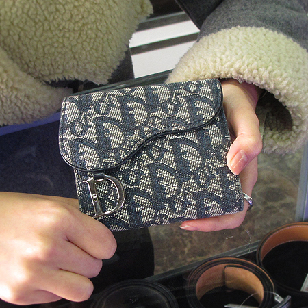 Dior(ũ����î���) �ΰ� �ڰ��� ������ �̹���4 - ���̺��� �߰���ǰ