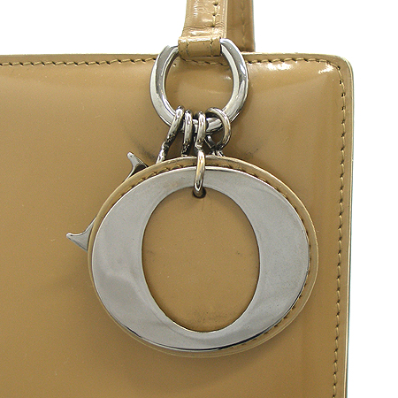 Dior(ũ����î���) �簢 ��Ʈ�� �̹���4 - ���̺��� �߰���ǰ