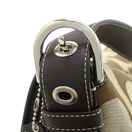 Coach(��ġ) �ñ׳�ó �ڰ��� ũ�ν��� �̹���4 - ���̺��� �߰���ǰ
