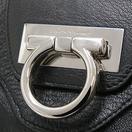 Ferragamo(��󰡸�) 21 5370 ���� ���� ���� ��ġ�� ��Ʈ�� [��������] �̹���5 - ���̺��� �߰���ǰ