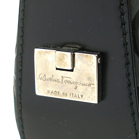 Ferragamo(��󰡸�) 21 1235 ��ġ�� �ΰ� ���� ����� �̹���5 - ���̺��� �߰���ǰ