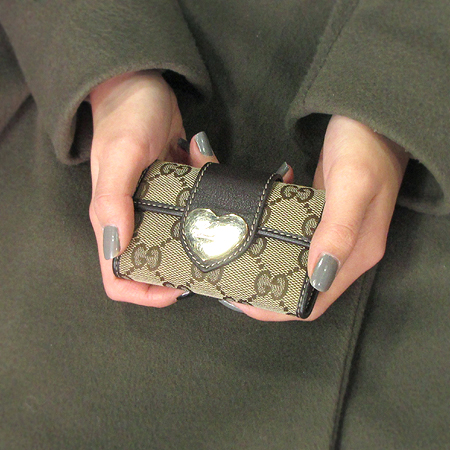 Gucci(����) 203551 GG �ΰ� �ڰ��� 6Ȧ�� Ű���̽� �̹���6 - ���̺��� �߰���ǰ