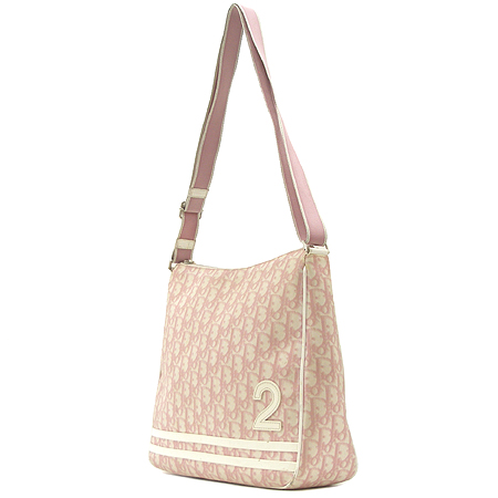 Dior(ũ����î���) �ΰ� PVC ������ ��Ƽġ ũ�ν��� �̹���3 - ���̺��� �߰���ǰ