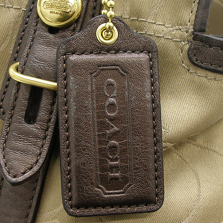 Coach(��ġ) �̾� �ñ׳��� �ƿ����� �ɾ�Ʈ ��Ʈ�� �̹���4 - ���̺��� �߰���ǰ
