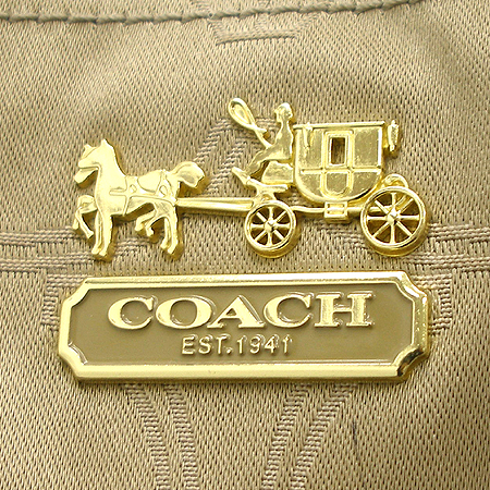 Coach(��ġ) �̾� �ñ׳��� �ƿ����� �ɾ�Ʈ ��Ʈ�� �̹���5 - ���̺��� �߰���ǰ