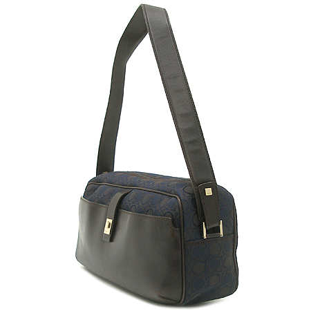 Ferragamo(��󰡸�) 21 2780 ��ġ�� �ΰ� �ڰ��� ����� �̹���2 - ���̺��� �߰���ǰ