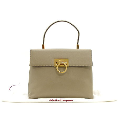 Ferragamo(��󰡸�) 21 0290 ���� ��ġ�� ��� �簢 ��Ʈ�� �̹���2 - ���̺��� �߰���ǰ