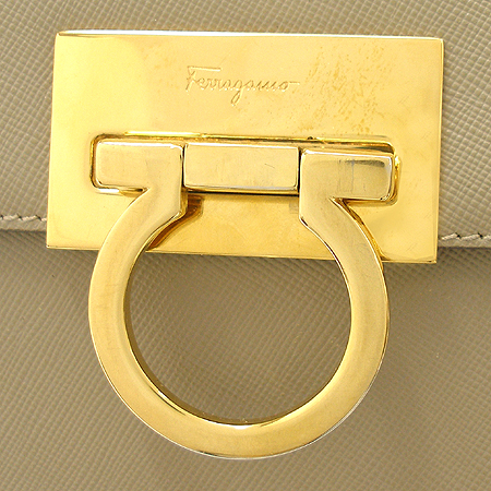 Ferragamo(��󰡸�) 21 0290 ���� ��ġ�� ��� �簢 ��Ʈ�� �̹���4 - ���̺��� �߰���ǰ