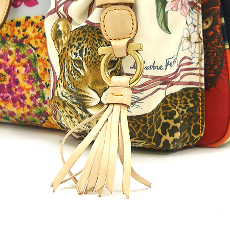 Ferragamo(��󰡸�) 21 6456 �� ���� �к긯 ����� �̹���4 - ���̺��� �߰���ǰ