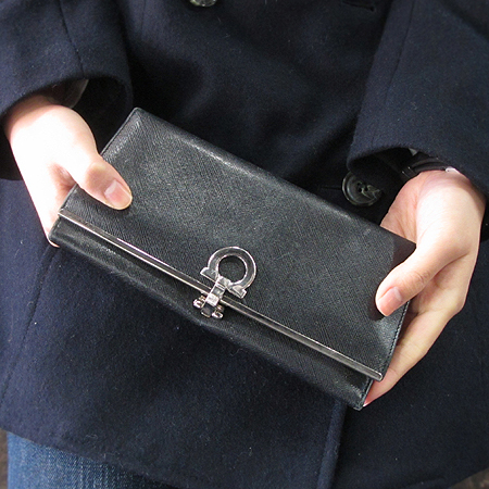 Ferragamo(��󰡸�) 22 4633  ���� ��ġ�� ��� ������ �̹���5 - ���̺��� �߰���ǰ