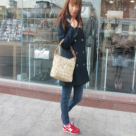 Coach(��ġ) �ñ׳��� ����� �̹���6 - ���̺��� �߰���ǰ