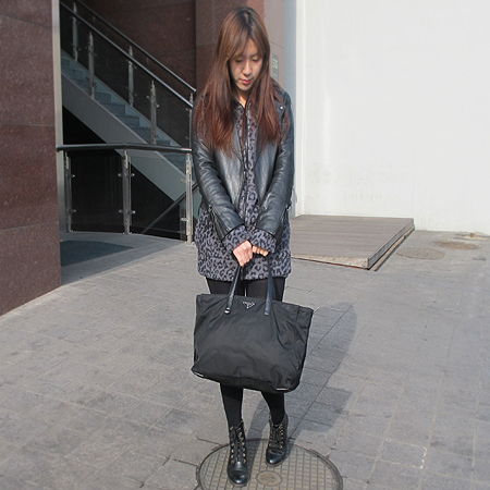 Prada(�����) �к긯 ������ ����� �̹���6 - ���̺��� �߰���ǰ