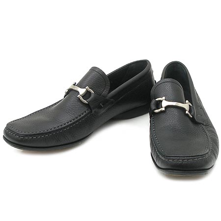 Ferragamo(󰡸) Ż ġ   