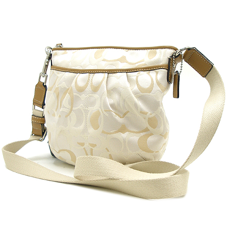 Coach(��ġ) �ñ׳�ó �ڰ��� ũ�ν��� �̹���2 - ���̺��� �߰���ǰ