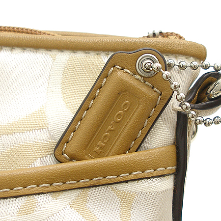Coach(��ġ) �ñ׳�ó �ڰ��� ũ�ν��� �̹���3 - ���̺��� �߰���ǰ