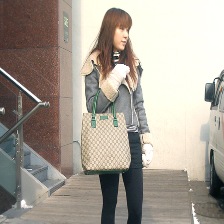 Gucci(����) 131220 GG �ΰ� PVC ��Ʈ�� [��������] �̹���6 - ���̺��� �߰���ǰ