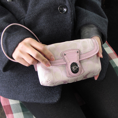 Coach(��ġ) ��ũ �ñ׳�ó �ڰ��� �Ŀ�ġ ��Ʈ�� �̹���5 - ���̺��� �߰���ǰ
