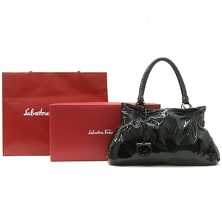 Ferragamo(��󰡸�) 21 A603 ���̴�Ʈ ��Ʈ�� [�б�����������2ȣ��] �̹���2 - ���̺��� �߰���ǰ