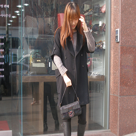 Fendi(���) 8BR600 FF �ΰ� ��Ƽ �÷� ��� ����� �̹���6 - ���̺��� �߰���ǰ