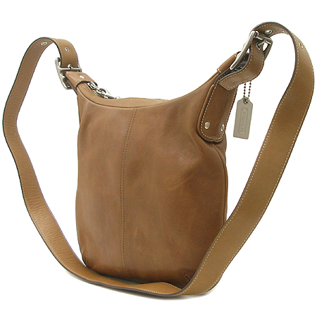 Coach(��ġ) �ñ׳�ó ��Ʈ ��� ũ�ν��� �̹���2 - ���̺��� �߰���ǰ