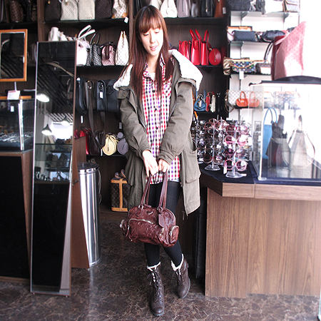 Prada(�����) ���� ���� ��Ƽ���� ����� �̹���6 - ���̺��� �߰���ǰ