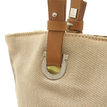 Ferragamo(��󰡸�) 21 3396 �к긯 ü���� ��� ��Ʈ�� �̹���4 - ���̺��� �߰���ǰ