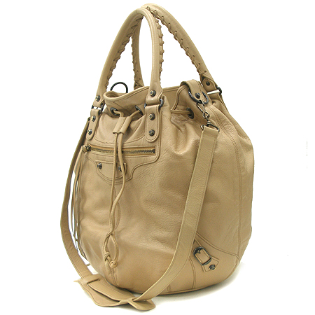 Balenciaga(�߷��þư�) 228746 PONPOM(����) Ŭ���� 2WAY + �����ſ� �̹���3 - ���̺��� �߰���ǰ