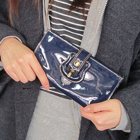 Fendi(���) 8M0032 00UNU F0GV3 B-FENDI ��Ŭ ������ ������ �̹���6 - ���̺��� �߰���ǰ