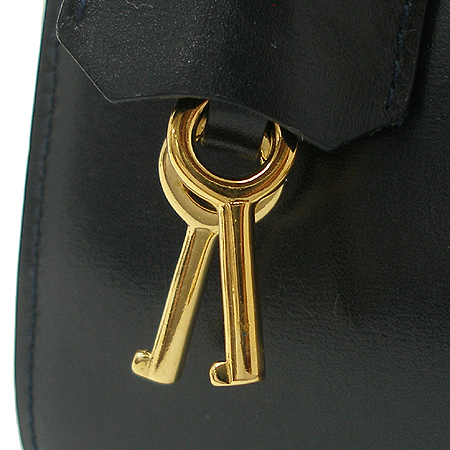 Gucci(����) 000 2110 ���� ��Ŭ ��� �簢 ��Ʈ�� + ��Ʈ�� �̹���4 - ���̺��� �߰���ǰ