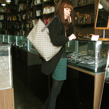 Gucci(����) 211137 GG�ΰ� PVC ���� ����� [��������] �̹���6 - ���̺��� �߰���ǰ