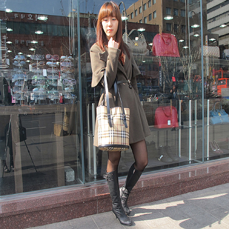 Burberry(������) ��� üũ PVC �ٰ� ����� �̹���6 - ���̺��� �߰���ǰ