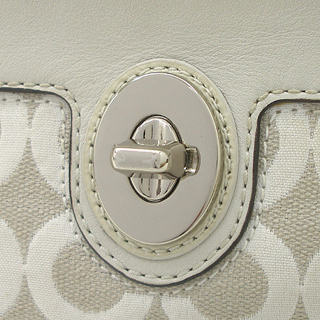 Coach(��ġ) �� ��Ʈ �ڰ��� �Ŀ�ġ ����� �̹���3 - ���̺��� �߰���ǰ