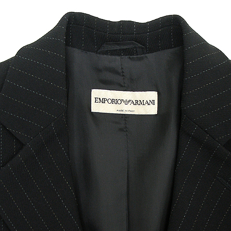 Emporio Armani(�������� �Ƹ�����) ���� �̹���2 - ���̺��� �߰���ǰ