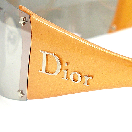Dior(ũ����î���) GOLF ������ ���۶� �̹���5 - ���̺��� �߰���ǰ