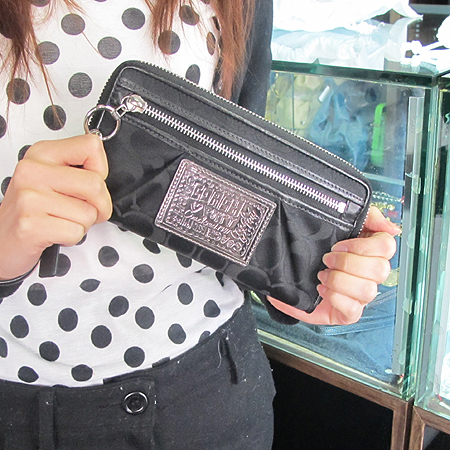 Coach(��ġ) �ñ׳�ó �ڰ��� ¤�� ������ �� ��Ʈ�� �̹���6 - ���̺��� �߰���ǰ