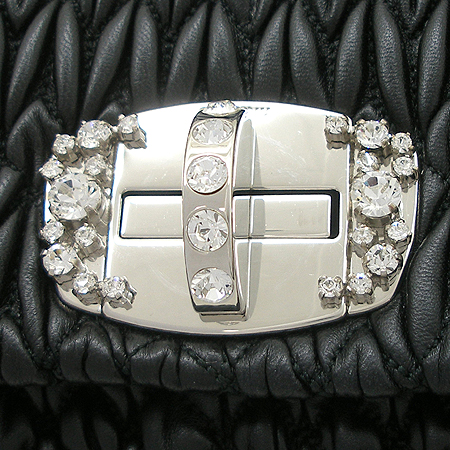 MiuMiu(�̿�̿�) RT0232 ����ũ����Ż ü�� ���̴�Ʈ Ŭ��ġ �� ü�� ����� [�б�������] �̹���4 - ���̺��� �߰���ǰ