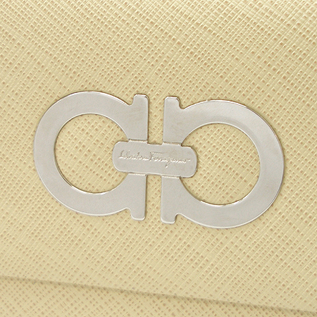 Ferragamo(��󰡸�) 22 7122 ���� ��ġ�� ��� ������ �̹���2 - ���̺��� �߰���ǰ