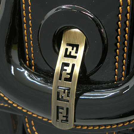 Fendi(���) 8BN166 �۾������� ���̴�Ʈ ü�� B�� ��Ʈ�� �̹���4 - ���̺��� �߰���ǰ