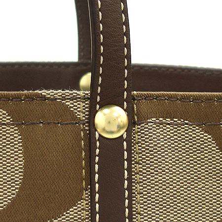 Coach(��ġ) �ñ׳��� �ٰ� ����� �̹���4 - ���̺��� �߰���ǰ