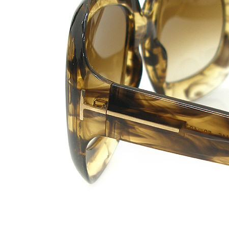 TOMFORD(������) TF83 ���ٶ��� �� ���۶� �̹���4 - ���̺��� �߰���ǰ