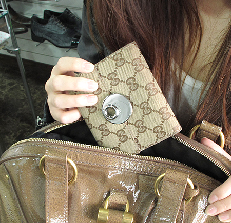 Gucci(����) 20933 GG �ΰ� �ڰ��� ���� ��� ������ �̹���5 - ���̺��� �߰���ǰ