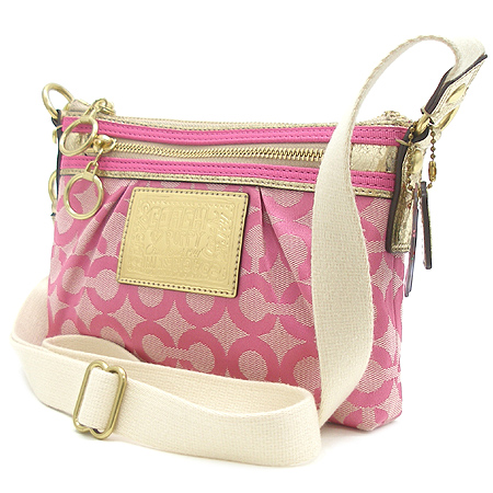 Coach(��ġ) �ñ׳��� �к긯 ũ�ν��� [�б�����������2ȣ��] �̹���3 - ���̺��� �߰���ǰ
