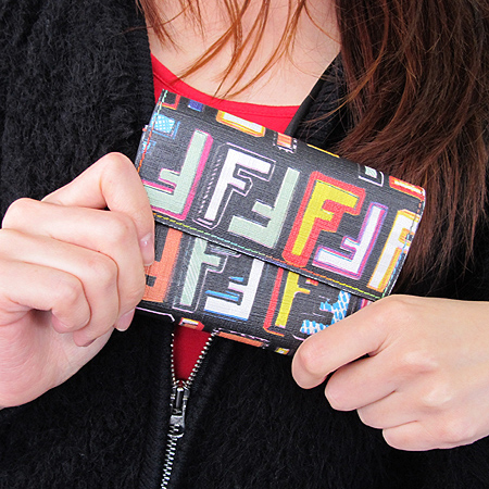 Fendi(���) 8M0026 �� ��Ƽ �÷� 3�� ������ [��������] �̹���6 - ���̺��� �߰���ǰ