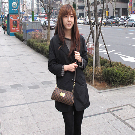 Louis Vuitton(���̺���) N55213 �ٹ̿� ���� ĵ���� ���� Ŭ��ġ 2-WAY [��������] �̹���5 - ���̺��� �߰���ǰ